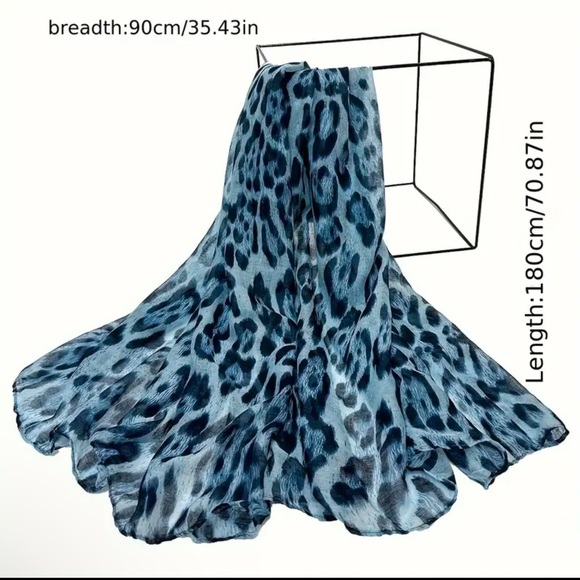 NEW Fashionable Leopard Print Scarf 🧣 - Picture 4 of 4